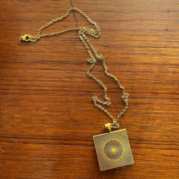 Square Red White and Blue Vintage US Postal Stamp Pendant Necklace 24" Chain - Picture 4 of 6